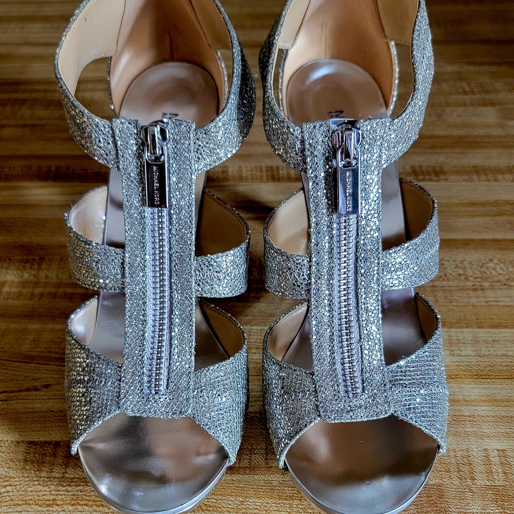 Michael Kors Silver Textured Heels